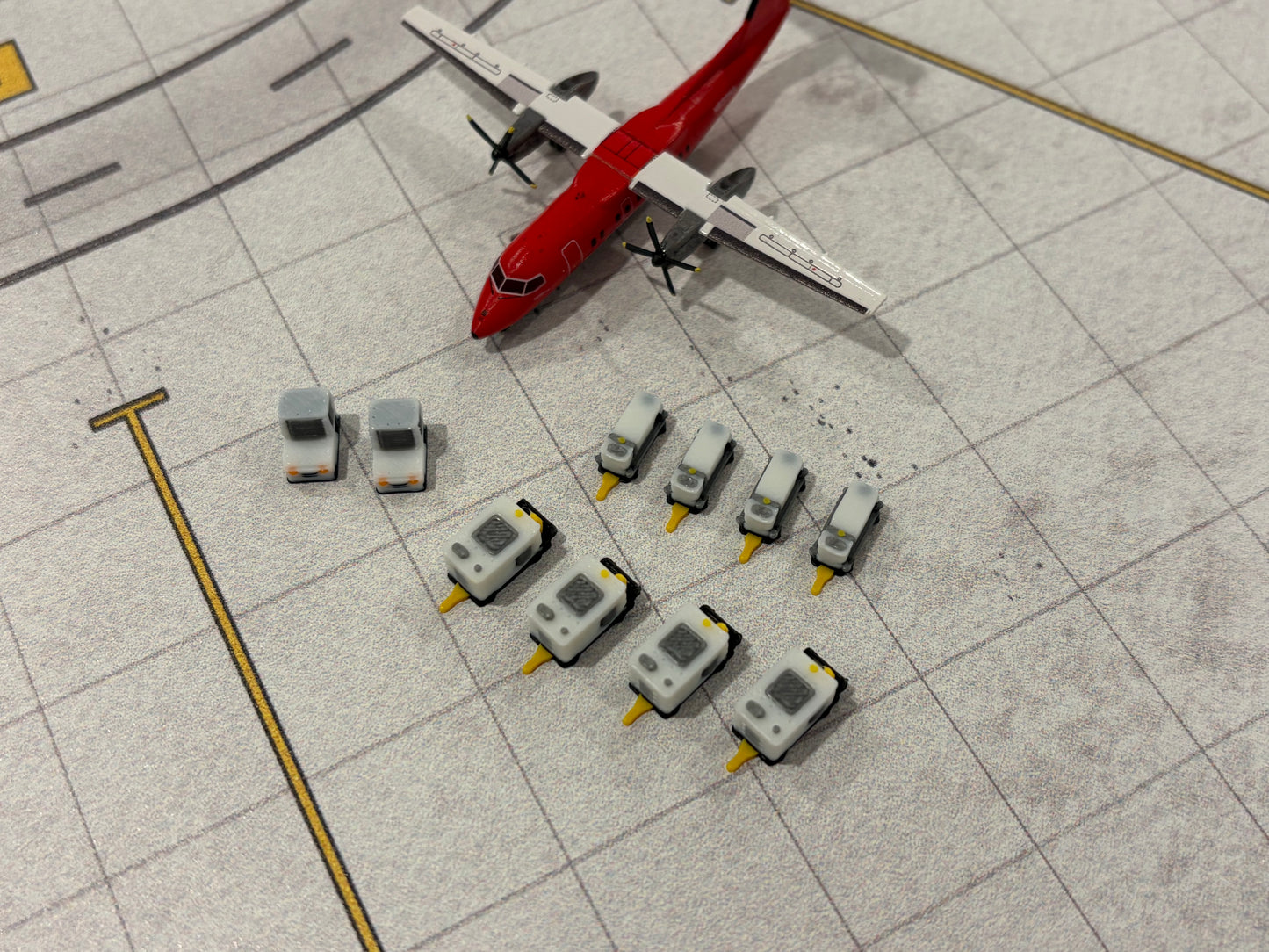 1:400 Aircraft GPU and A/C Cart Set (10 piece)