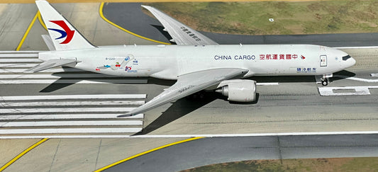 China Cargo Airlines 777-200F "China-Chile 10th Anniv" B-220F Phoenix Models 1:400