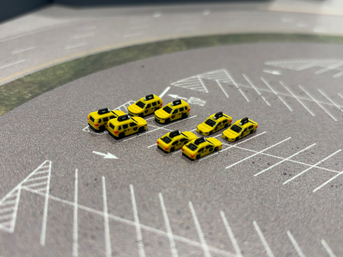 1:400 Model Airport Taxi Set (8 piece)