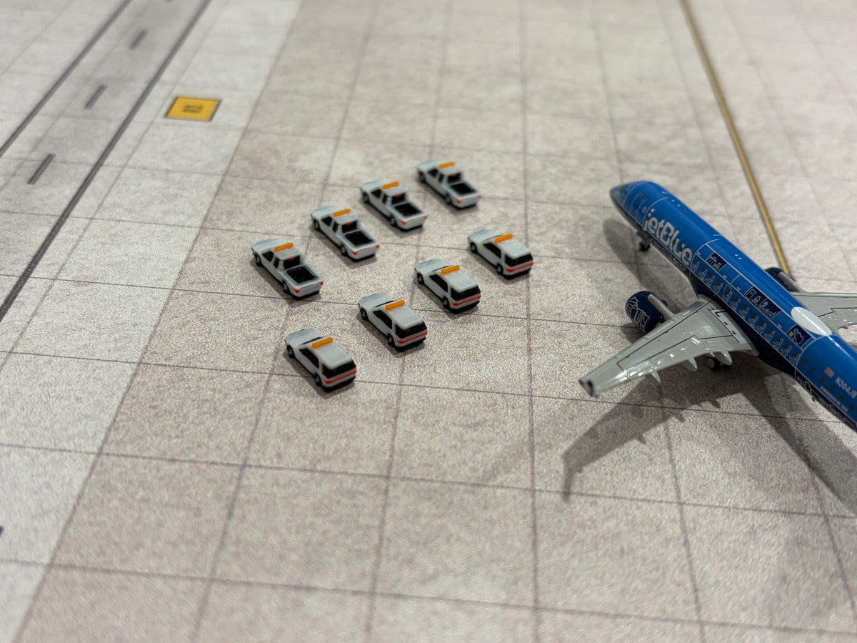 1:400 Airport Operations Vehicles Set (8 piece)