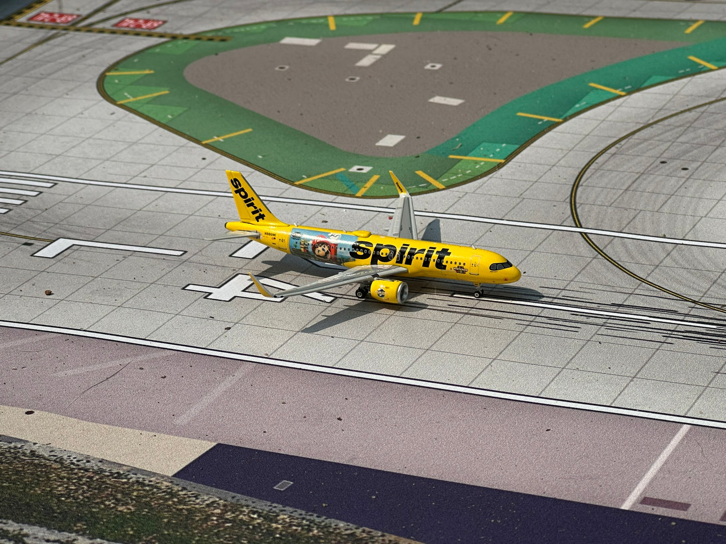 Spirit Airlines A320neo "Nintendo" N986NK Phoenix Models 1:400