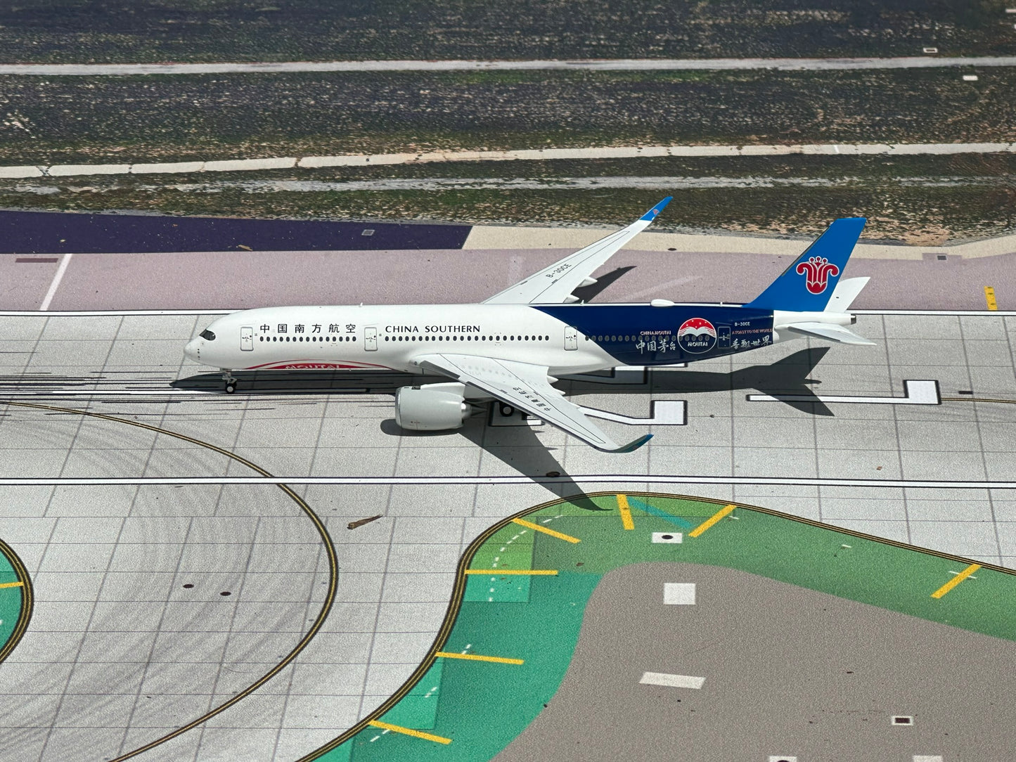 China Southern A350-900 B-30CE PandaModel 1:400