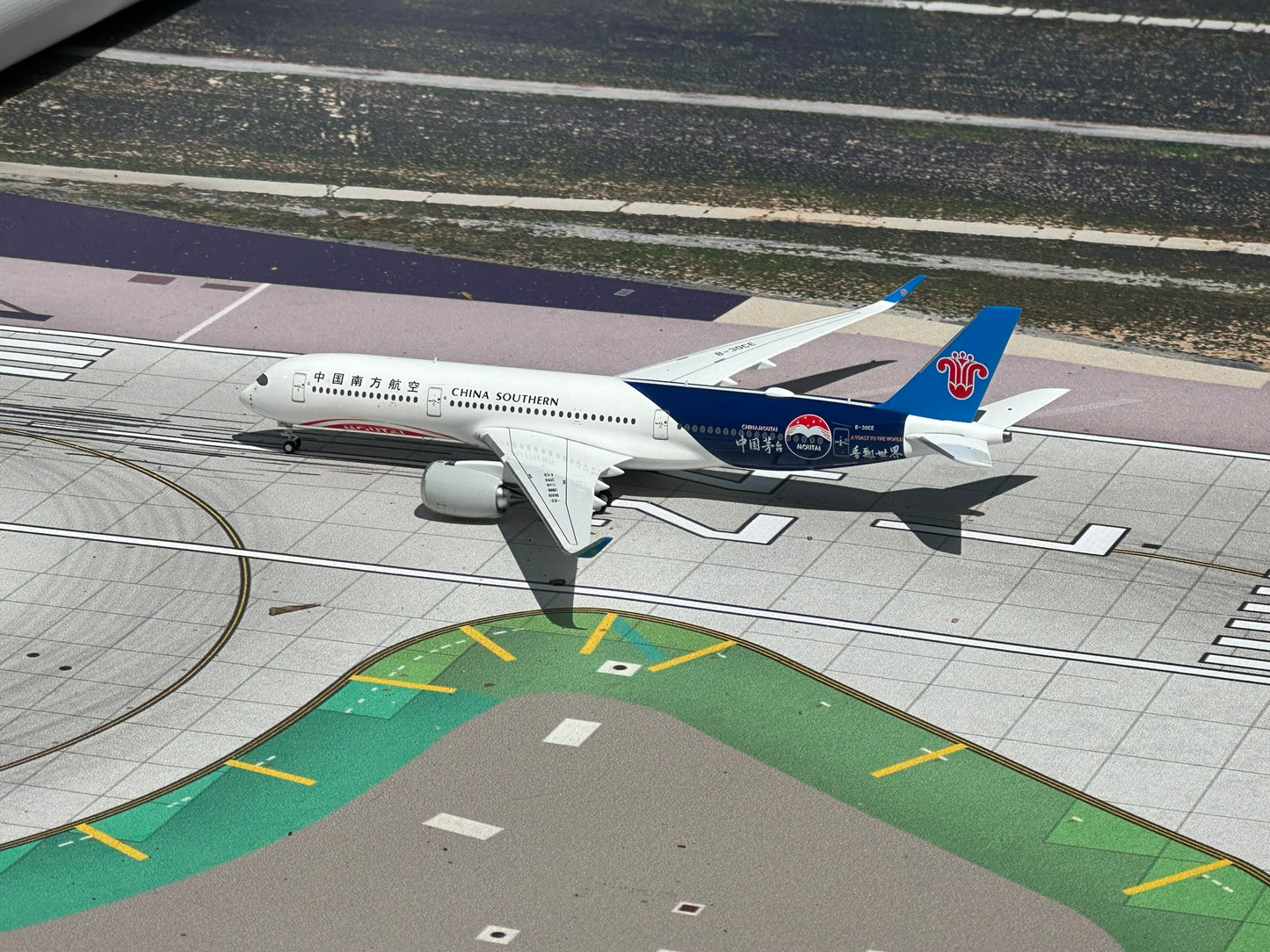 China Southern A350-900 B-30CE PandaModel 1:400