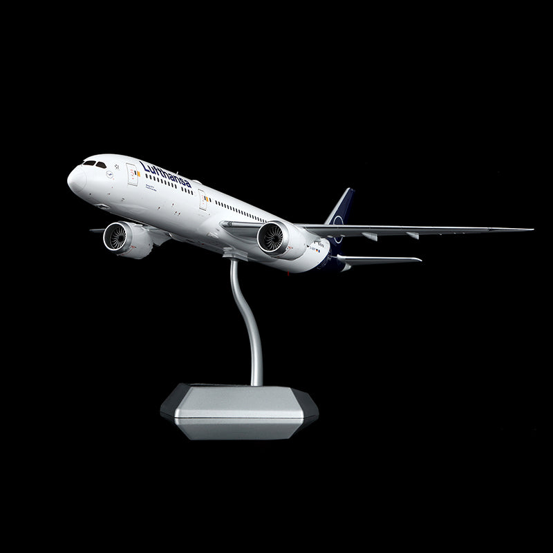 Pre-Order Lufthansa 787-9 Dreamliner D-ABPF SQ Wings 1:200