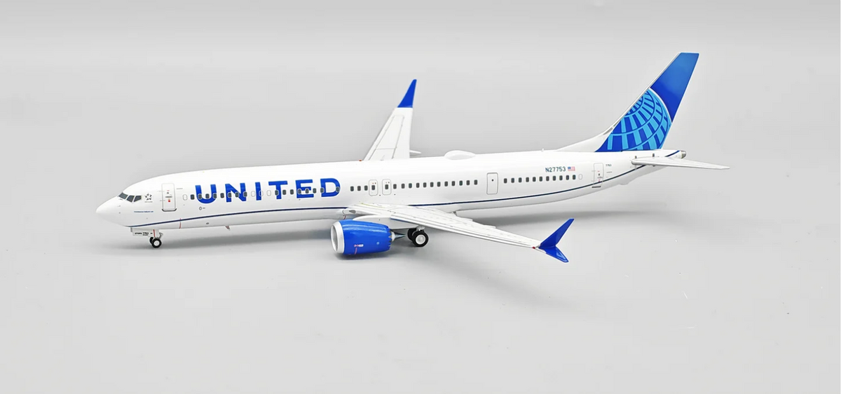 United Airlines 737 MAX 10 N27753 InFlight200