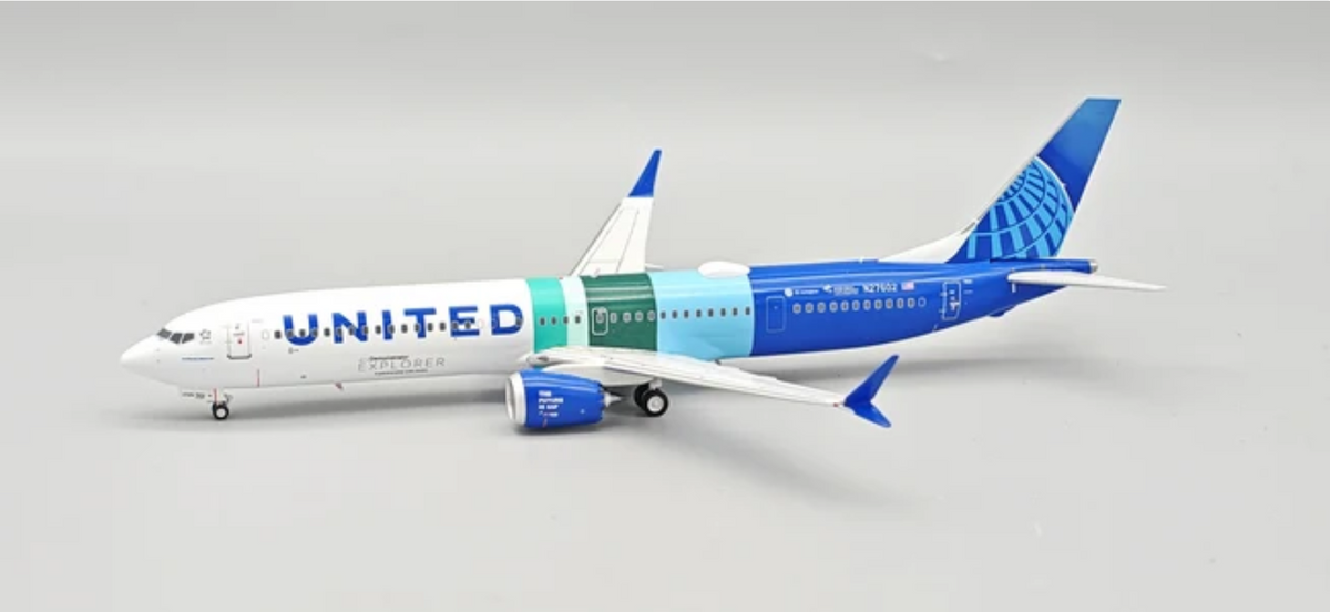 United Airlines 737 MAX 10 "SAF" N27602 InFlight200