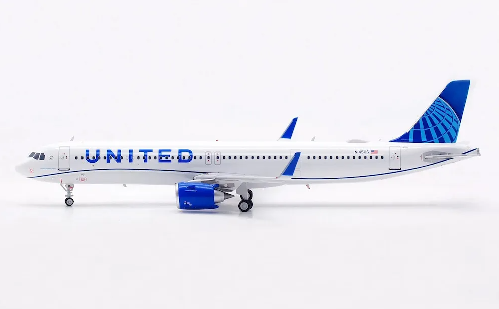 United Airlines A321neo N14506 InFlight200