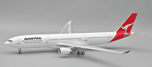 Qantas A330-300 VH-QPB InFlight200