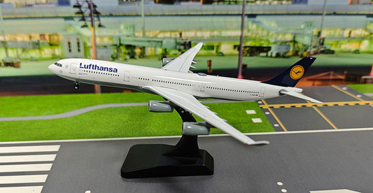 Pre-Order Lufthansa A340-300 D-AIGM AV400
