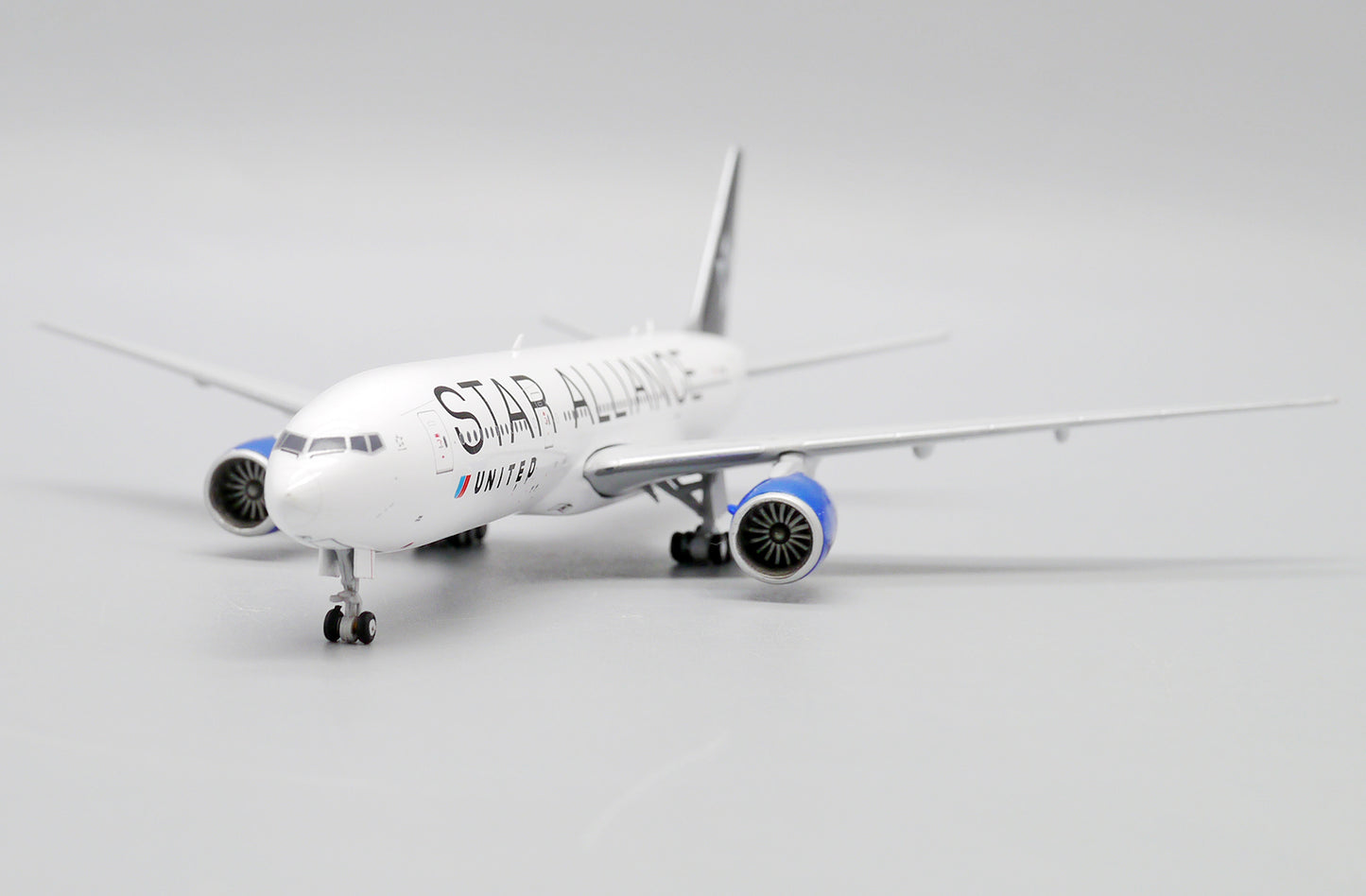 United Airlines 777-200ER Star Alliance N218UA JC Wings 1:400
