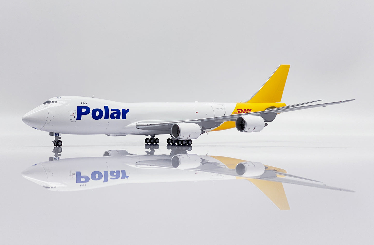 Polar Air Cargo 747-8F N858GT JC Wings 1:400