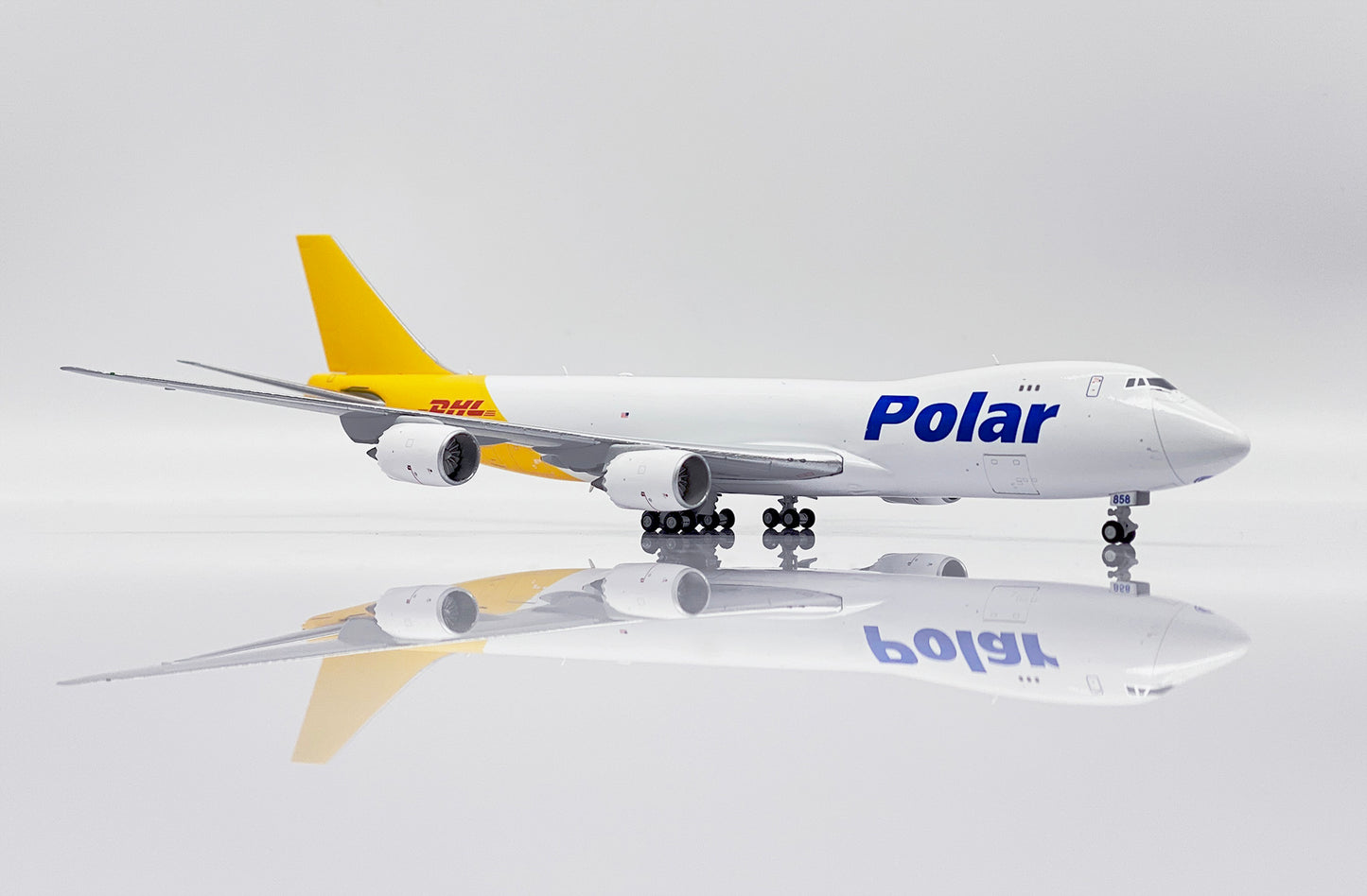 Polar Air Cargo 747-8F N858GT JC Wings 1:400