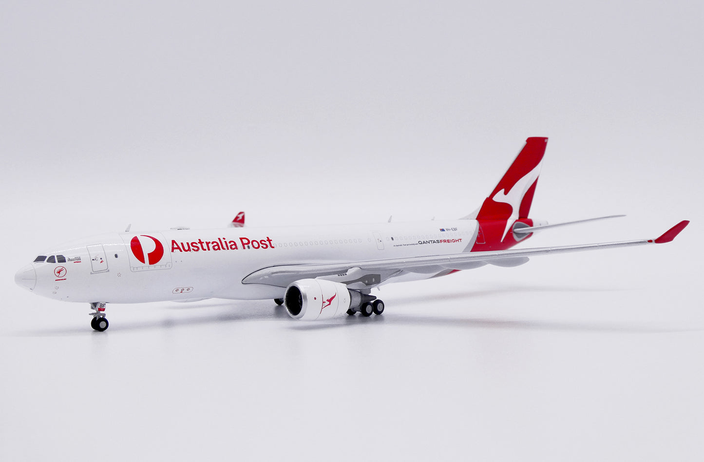 Qantas Freight A330-200F VH-EBF JC Wings 1:400