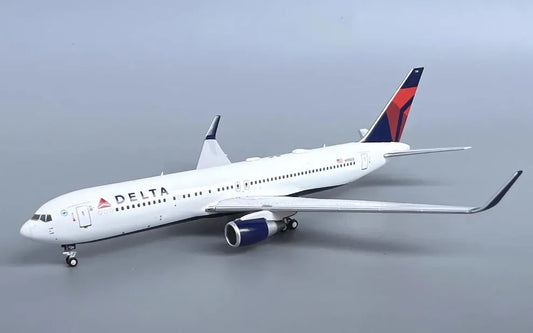 Pre-Order Delta 767-300ER N176DZ PandaModel 1:400